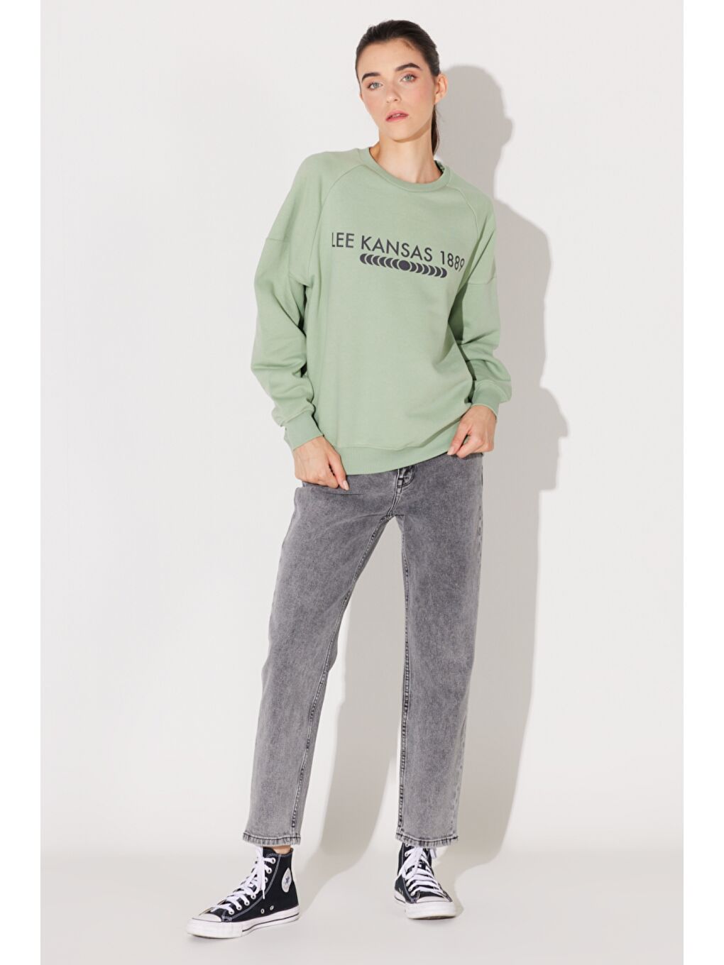 Oversize Fit Geniş Kesim Bisiklet Yaka Şardonlu Açık Yeşil Sweatshirt-1