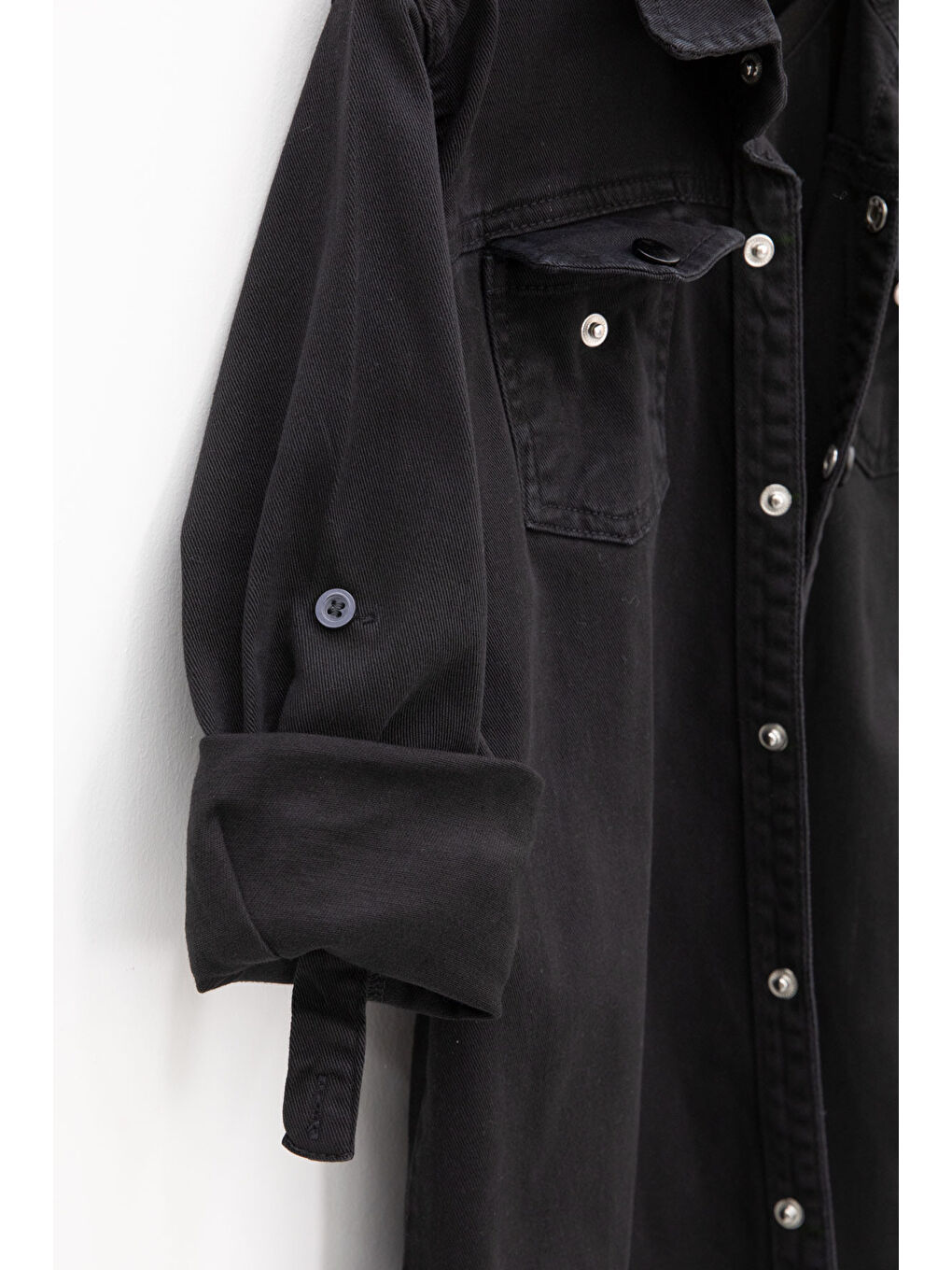 Siyah Keten Gömlekli Bisiklet Yaka Baskılı Tişörtlü Erkek Çocuk 2li Takım 20255-3