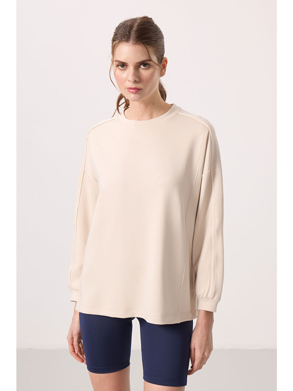 Bej Yumuşak Dokulu O Yaka Oversize Kadın Tunik Sweatshirt - 97303-1