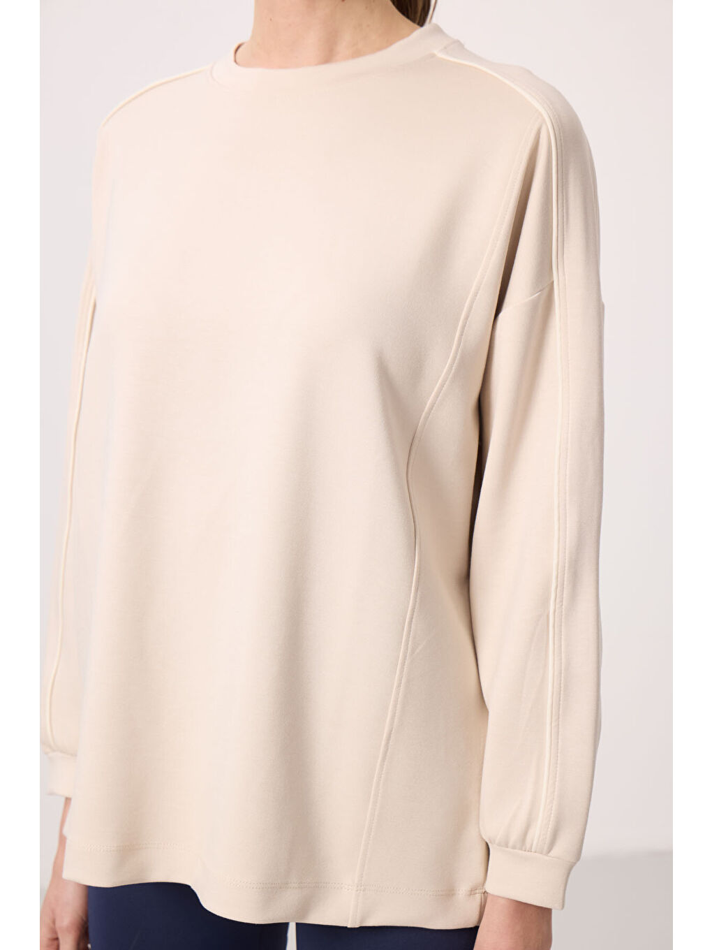 Bej Yumuşak Dokulu O Yaka Oversize Kadın Tunik Sweatshirt - 97303-3