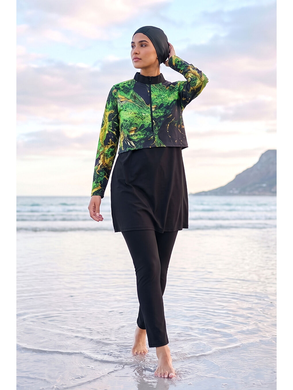 Desenli Tam Kapalı Tesettür Mayo 10 Siyah08-1