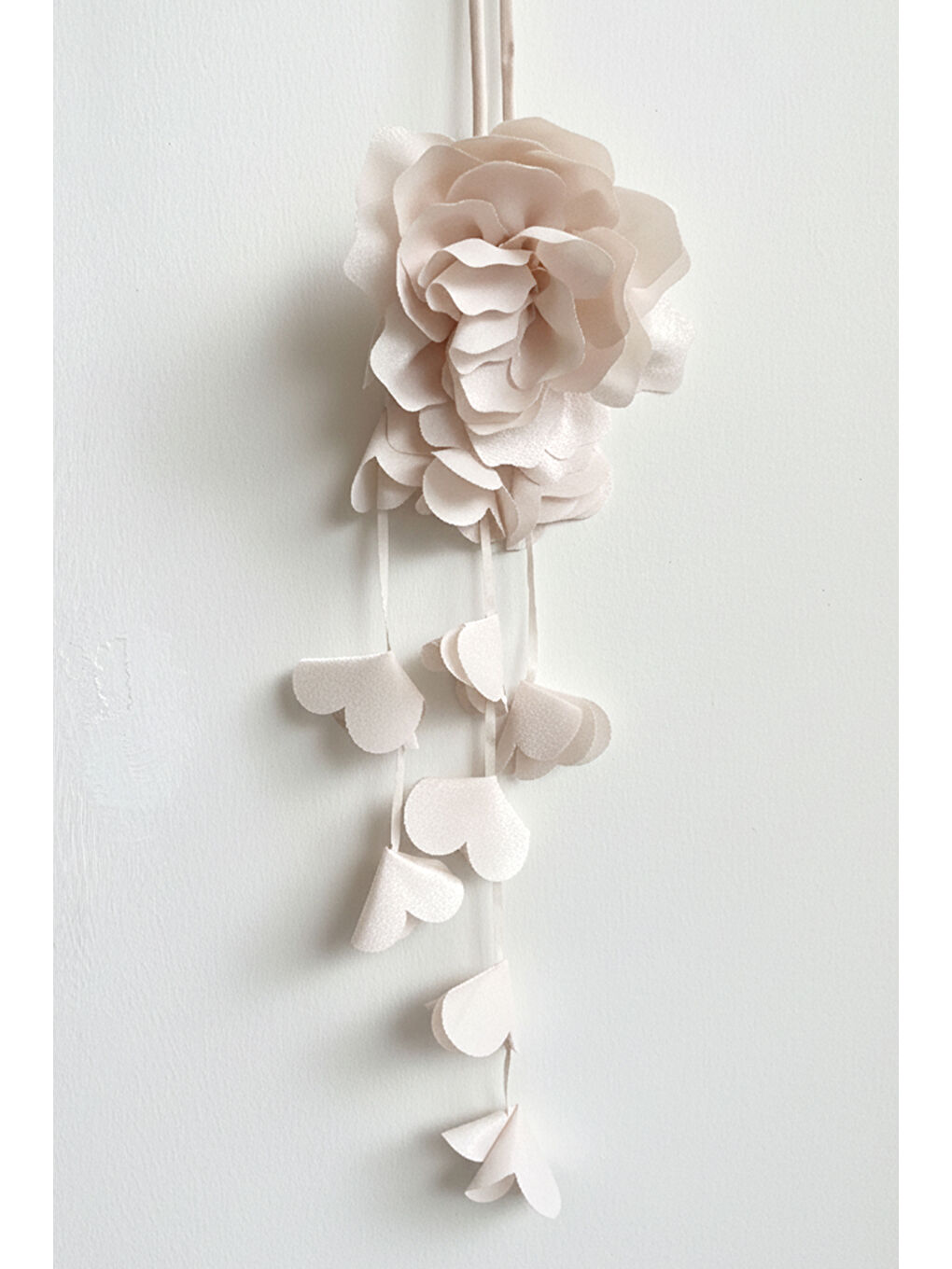 Beyaz Çiçek Salkımlı Kemer İnci