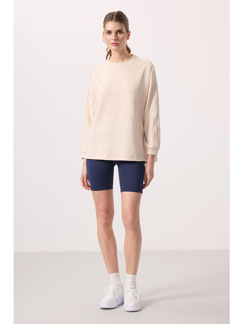 Bej Yumuşak Dokulu O Yaka Oversize Kadın Tunik Sweatshirt - 97303-5