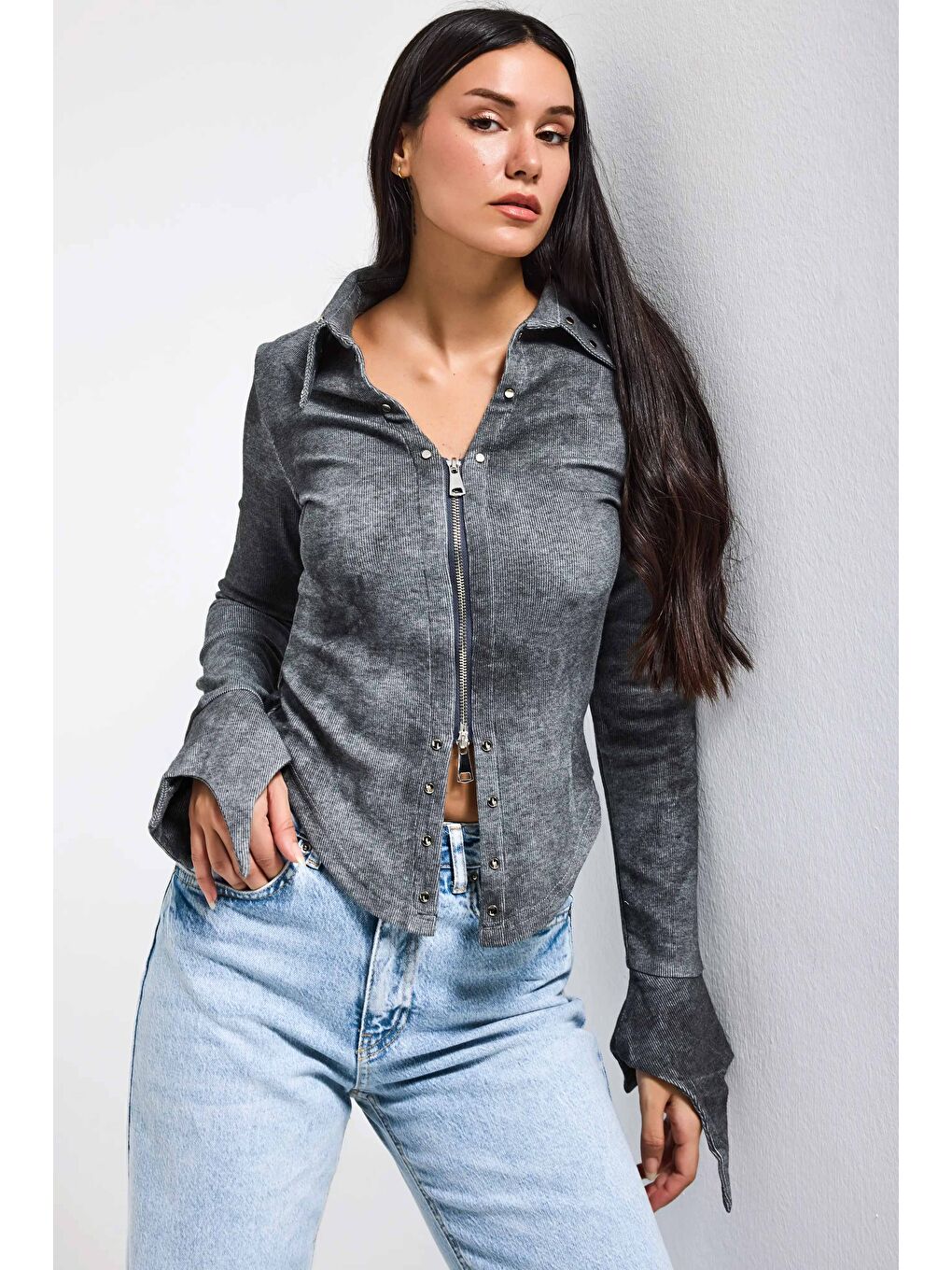 Kadın Gri w5 Fermuar ve Drop Detaylı Özel Tasarım Crop Top-3