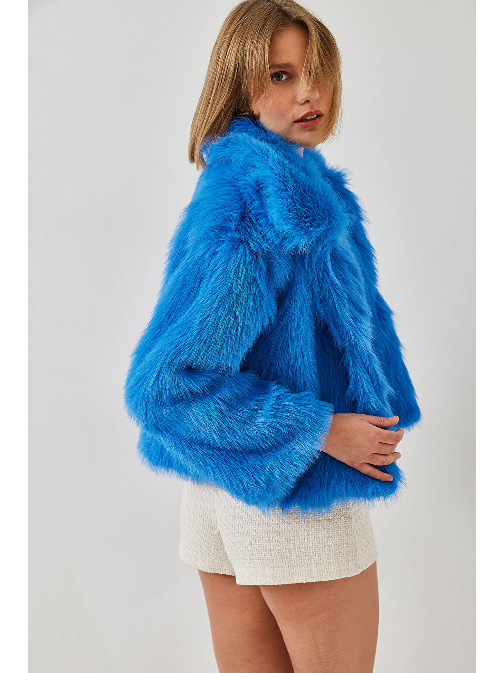 Mavi Kadın Yakalı Suni Kürklü Astarlı Mont-4