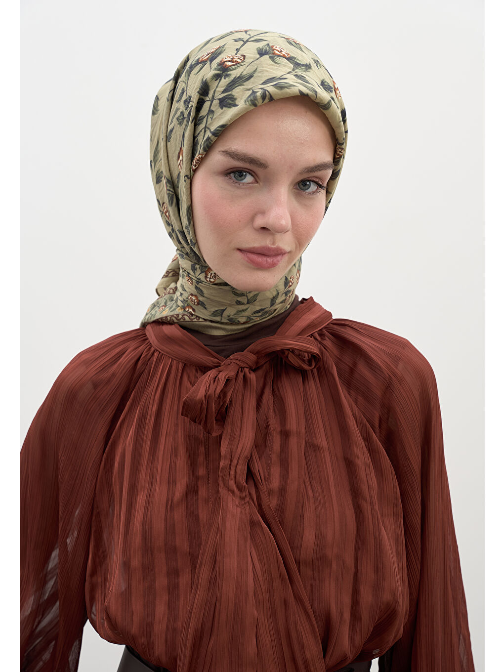 Yeşil Leana Desen Pamuklu Viskon Eşarp Çağla-1