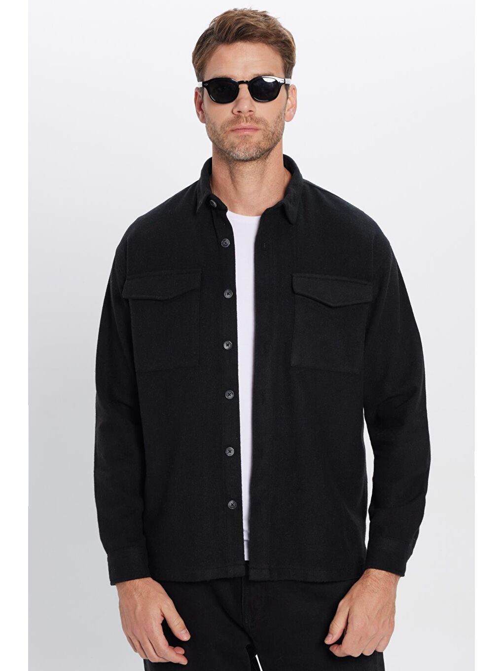 Erkek Relax Fit Rahat Kesim Çift Cepli Düz Kışlık Oduncu Siyah Gömlek-4