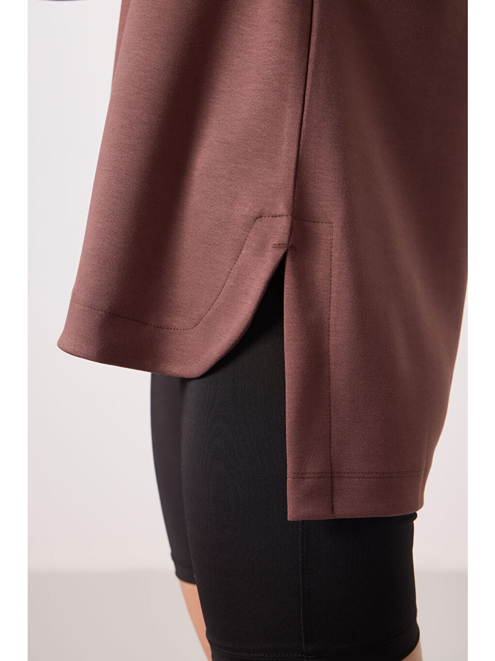 Kahverengi Yumuşak Dokulu O Yaka Rahat Form Kadın Tunik Sweatshirt - 97305-1