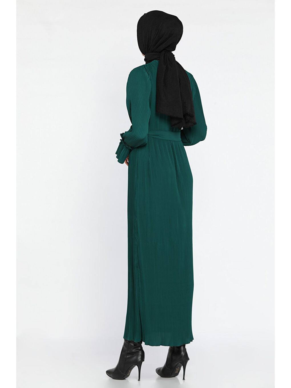 Yeşil Bel Kuşaklı Gül Detaylı Tesettür Piliseli Elbise-4