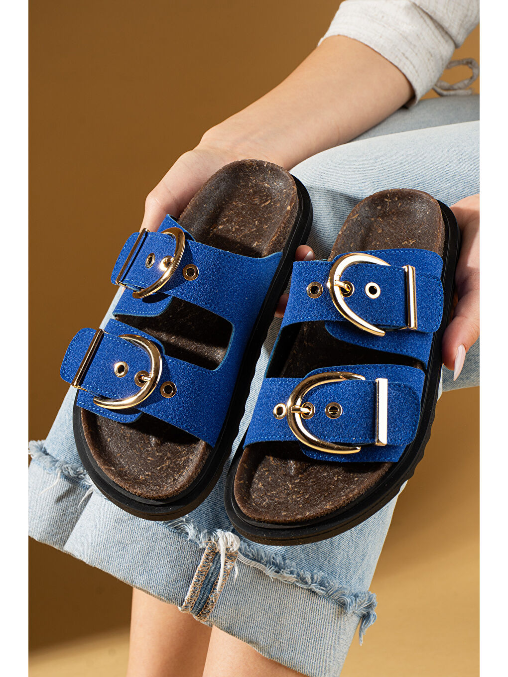 Mavi Geniş Çift Gold Tokalı Rahat Kalıp Kadın Terlik 024-1001-25Süet