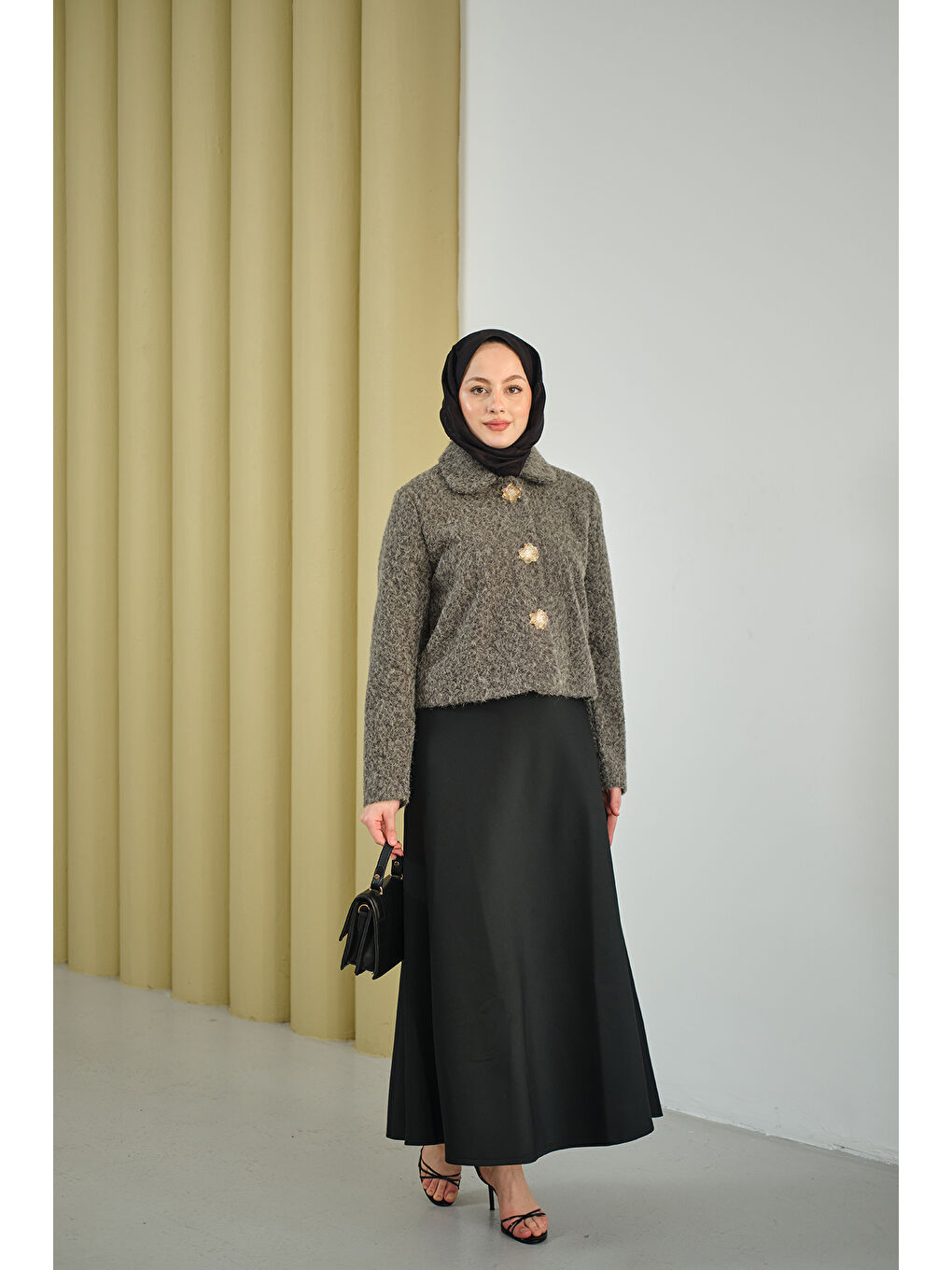 Kadın Çiçek Düğmeli Keçe Kısa Ceket Gri-2