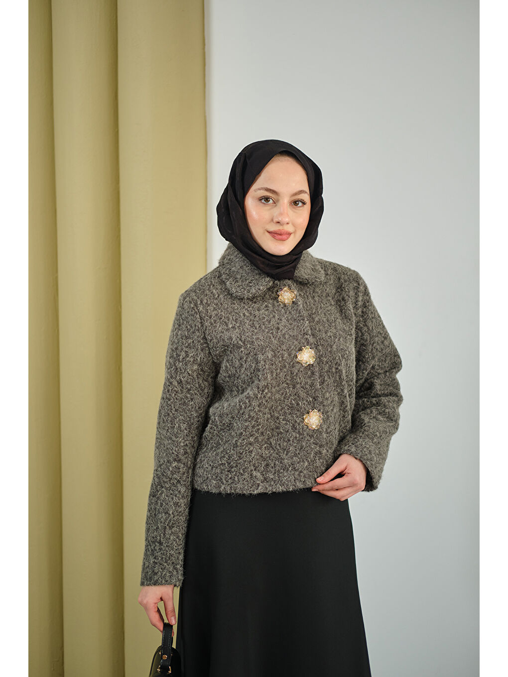 Kadın Çiçek Düğmeli Keçe Kısa Ceket Gri-3