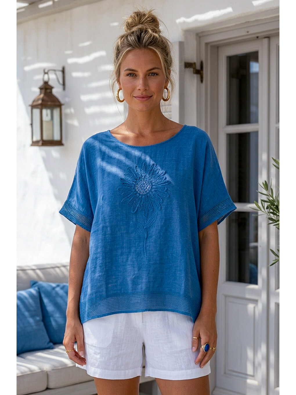 Koyu Mavi Havuz Yaka Düşük Kol Etek Ve Kol Ucu Fileli Çiçek Aplikeli Casual Dokuma Bluz 68 68-2
