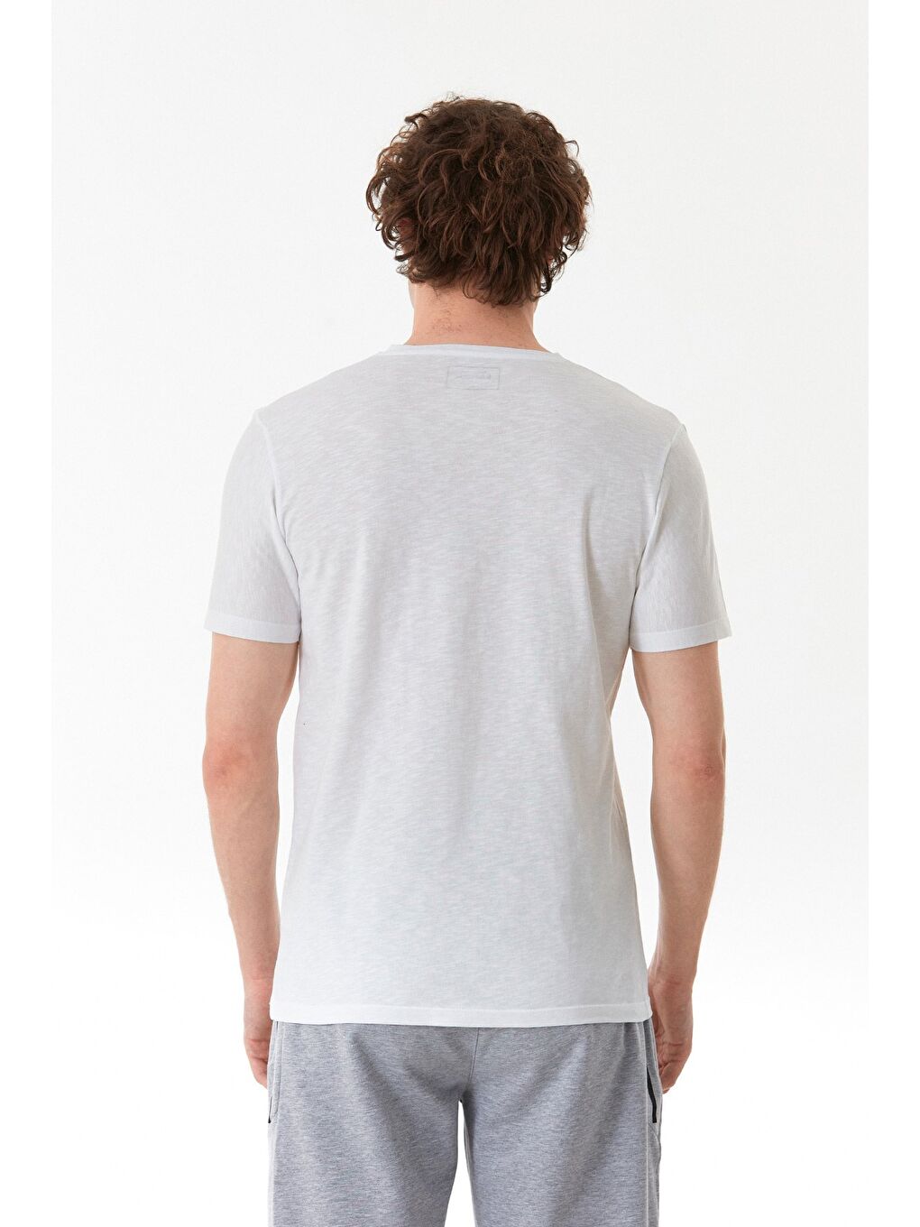 Beyaz Grafik Baskılı Bisiklet Yaka Tişört-3