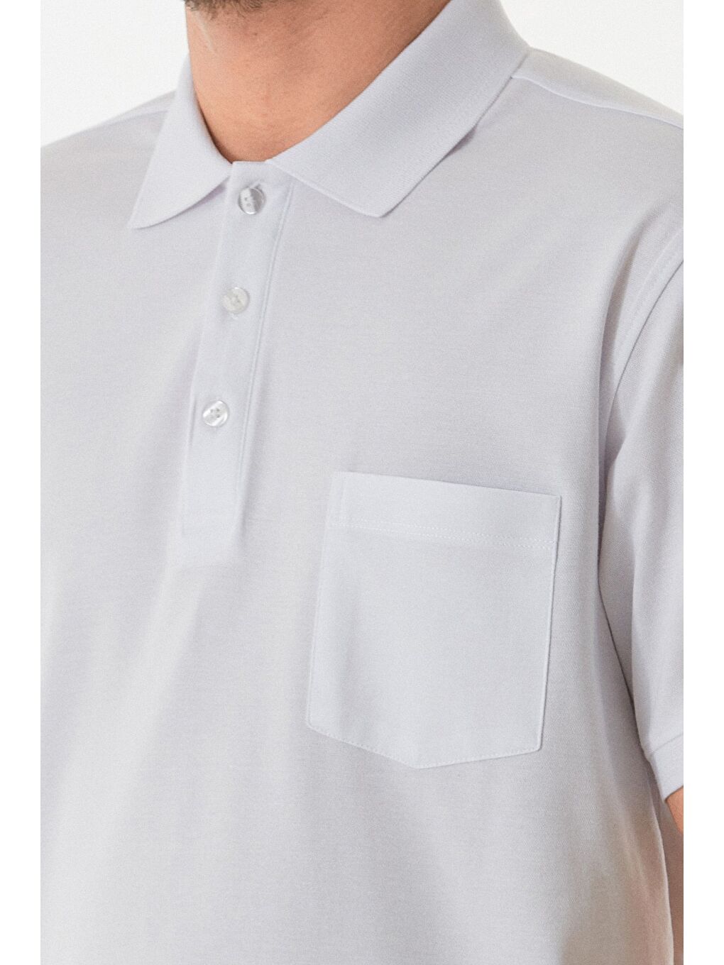 Beyaz Cepli Düğmeli Polo Yaka Tişört-4