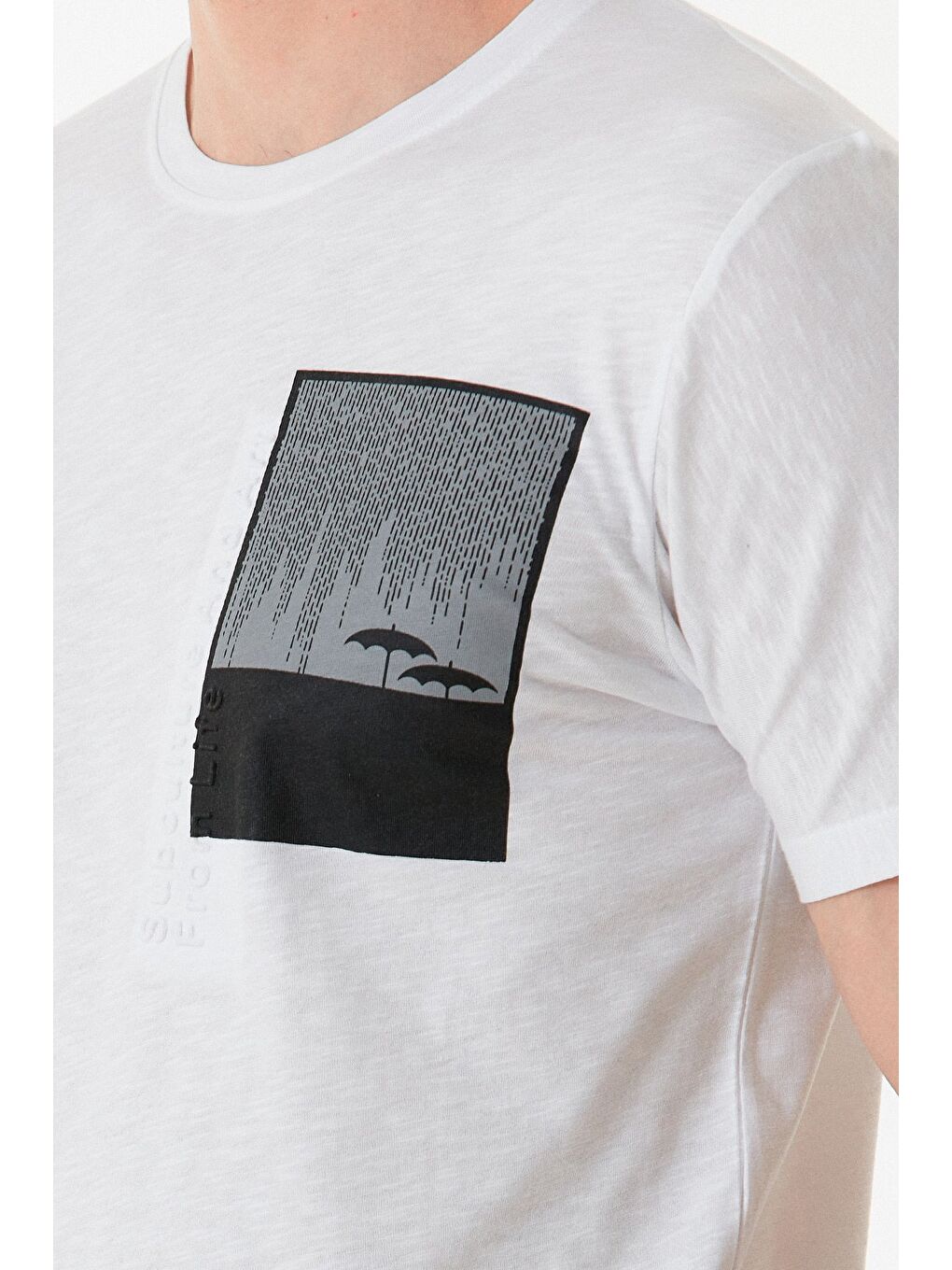 Beyaz Grafik Baskılı Bisiklet Yaka Tişört-4