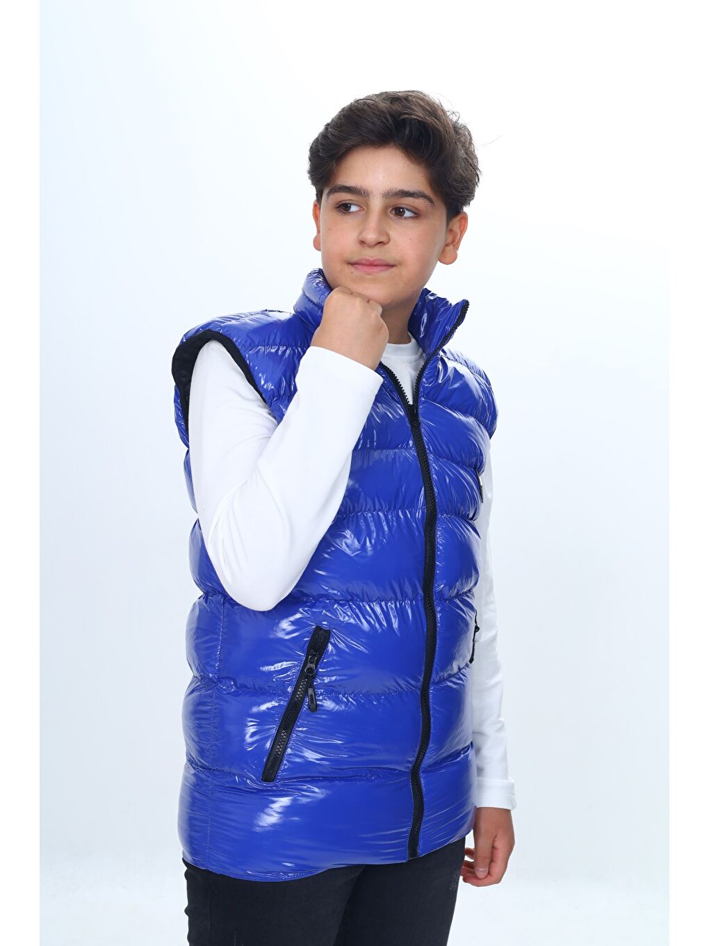 Yeşil Erkek Çocuk Parlak Görünümlü Göğsü Armalı Yelek-2