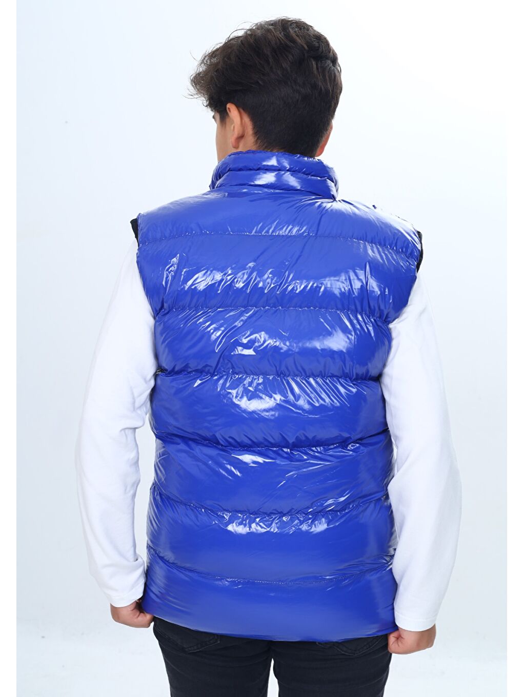 Yeşil Erkek Çocuk Parlak Görünümlü Göğsü Armalı Yelek-5