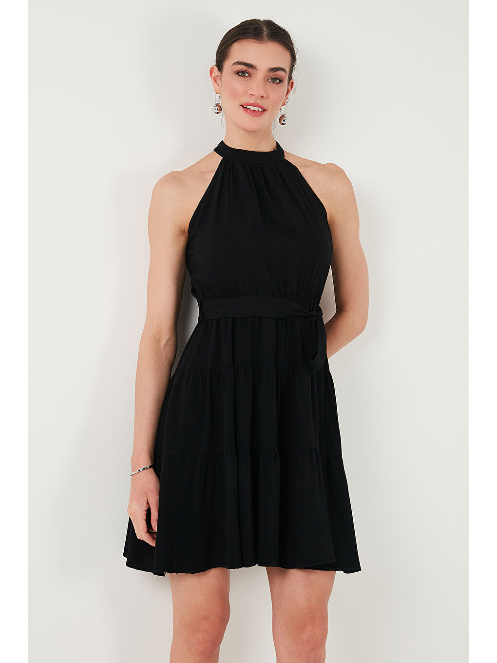 Siyah Pileli Regular Fit Halter Yaka Mini Boy Kemerli Kadın Elbise 6772041-3