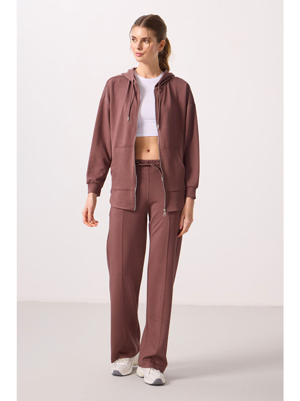 Kahverengi Yumuşak Dokulu Kapüşonlu Oversize Kadın Tunik Sweatshirt   97302-3