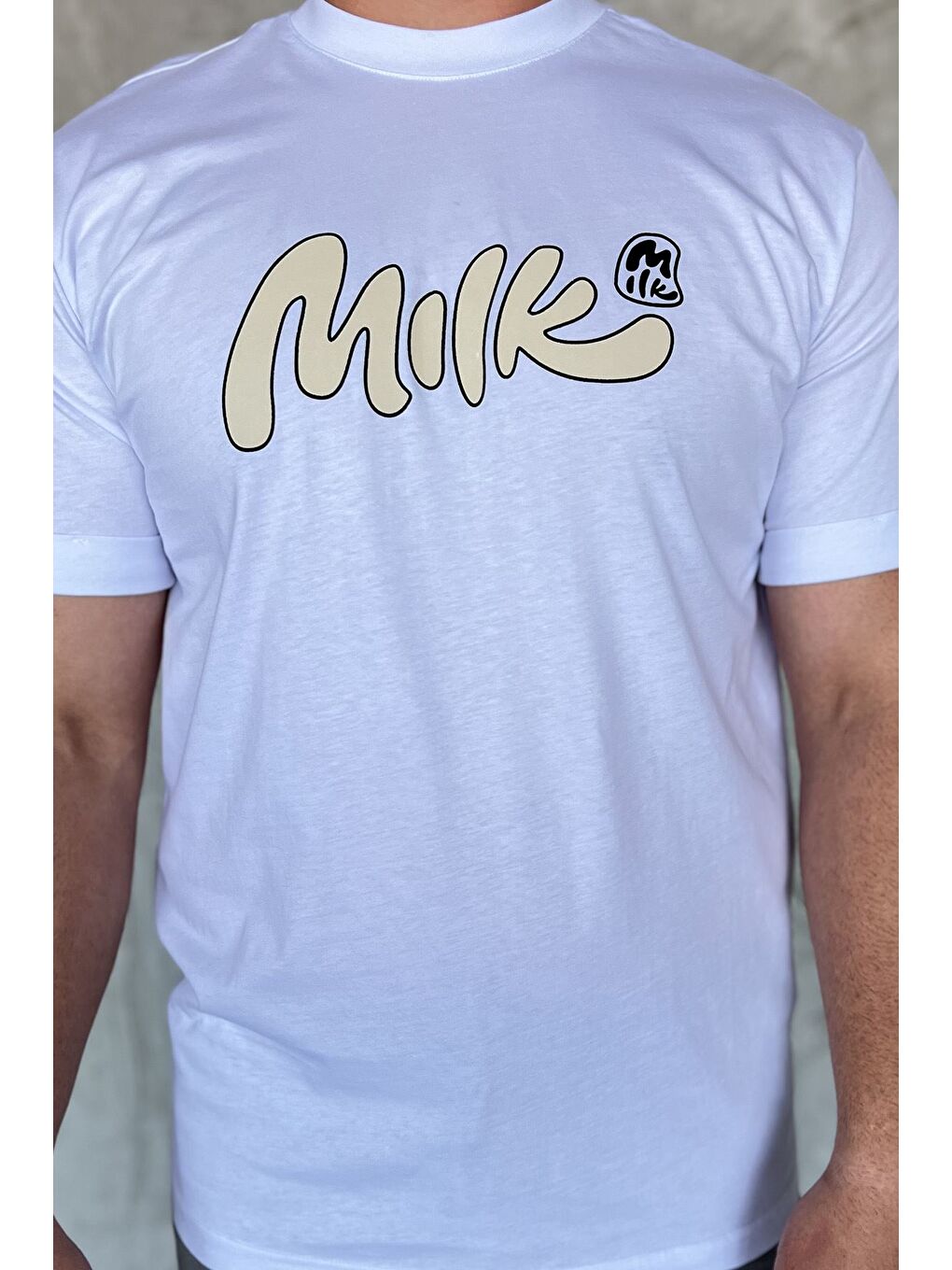 Beyaz Erkek Bisiklet Yaka Milk Baskılı Tişört-3