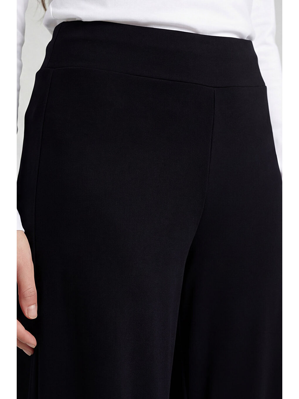 Siyah Comfort Fit Geniş Paça Korsajlı Palazzo Kadın Pantolon - 94681-1