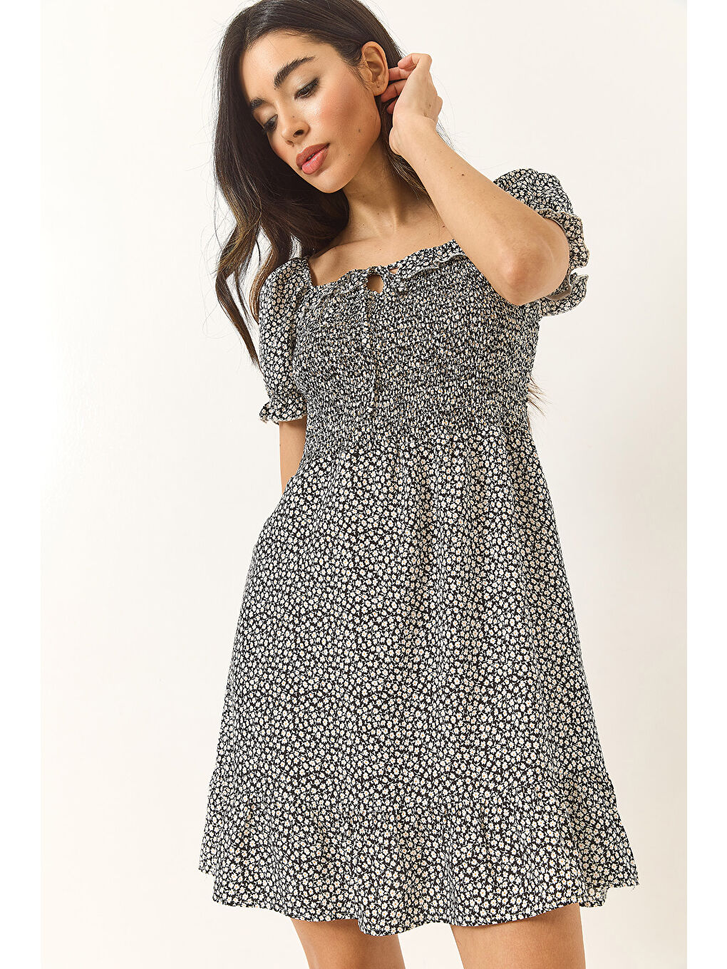 Siyah Kadın Papatya Desenli Karpuz Kollu Giperli Mini Viskon Elbise-4