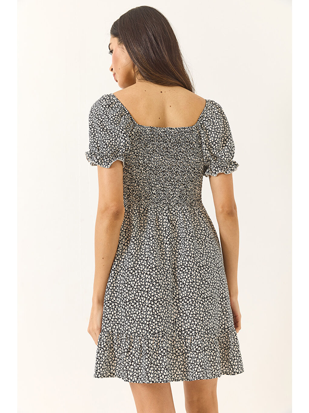 Siyah Kadın Papatya Desenli Karpuz Kollu Giperli Mini Viskon Elbise-6