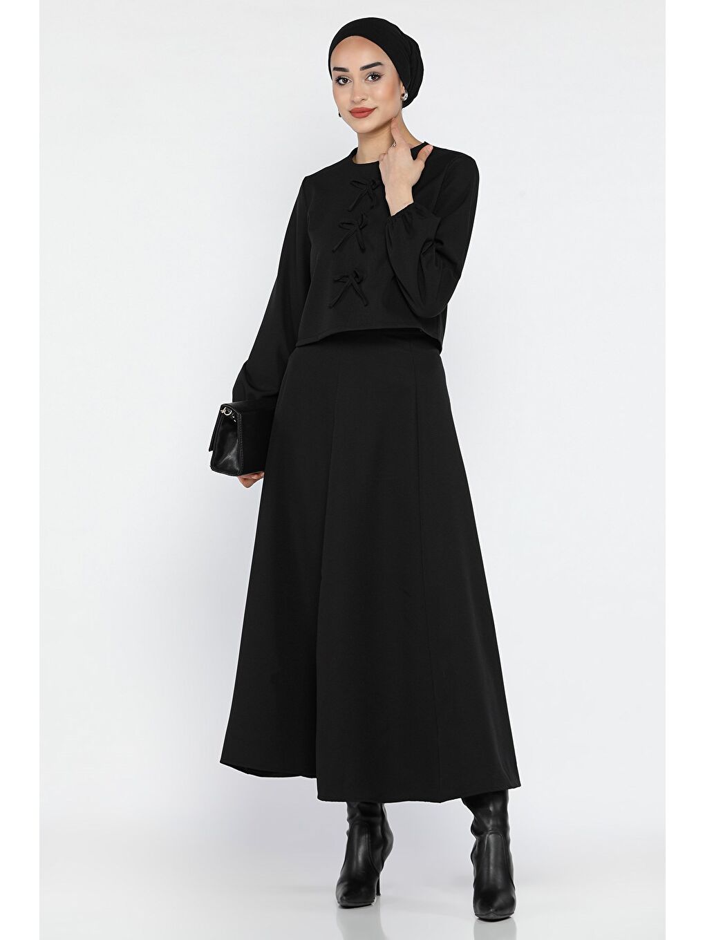 Siyah Fiyonklu Bluz Etek Tesettür İkili Takım