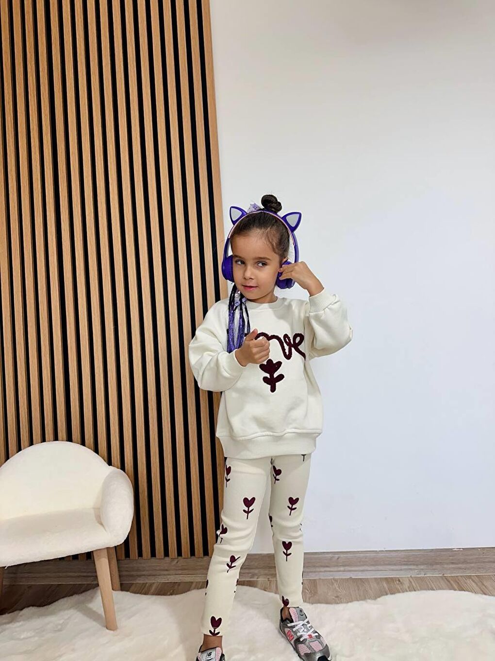 Bej Kız Çocuk Pamuklu Krem Kalp-Çiçek Desenli Sweatshirt & Tayt Takım-3