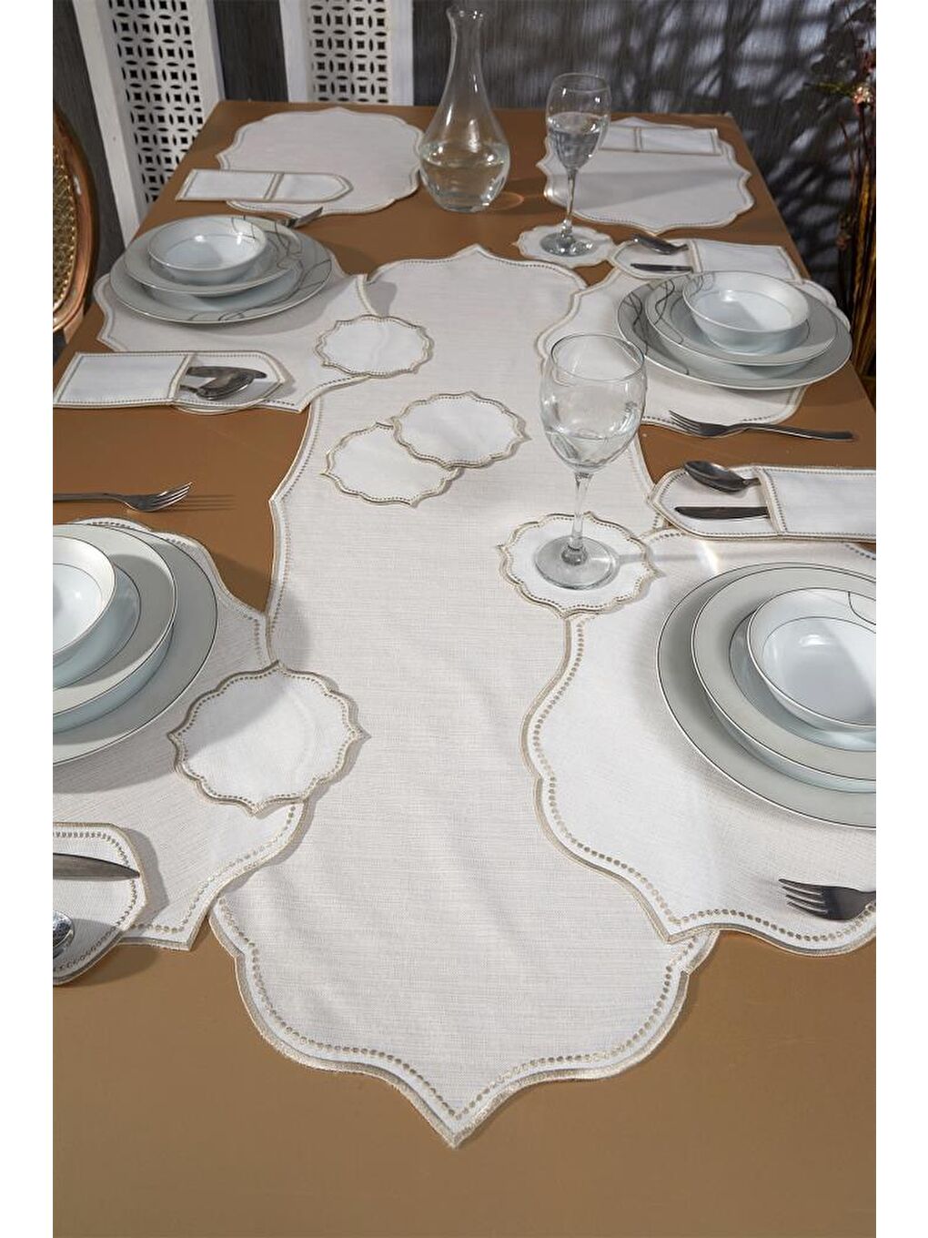 Damla Keten Nakışlı Amerikan Servis Takımı 19 Parça Bej-1