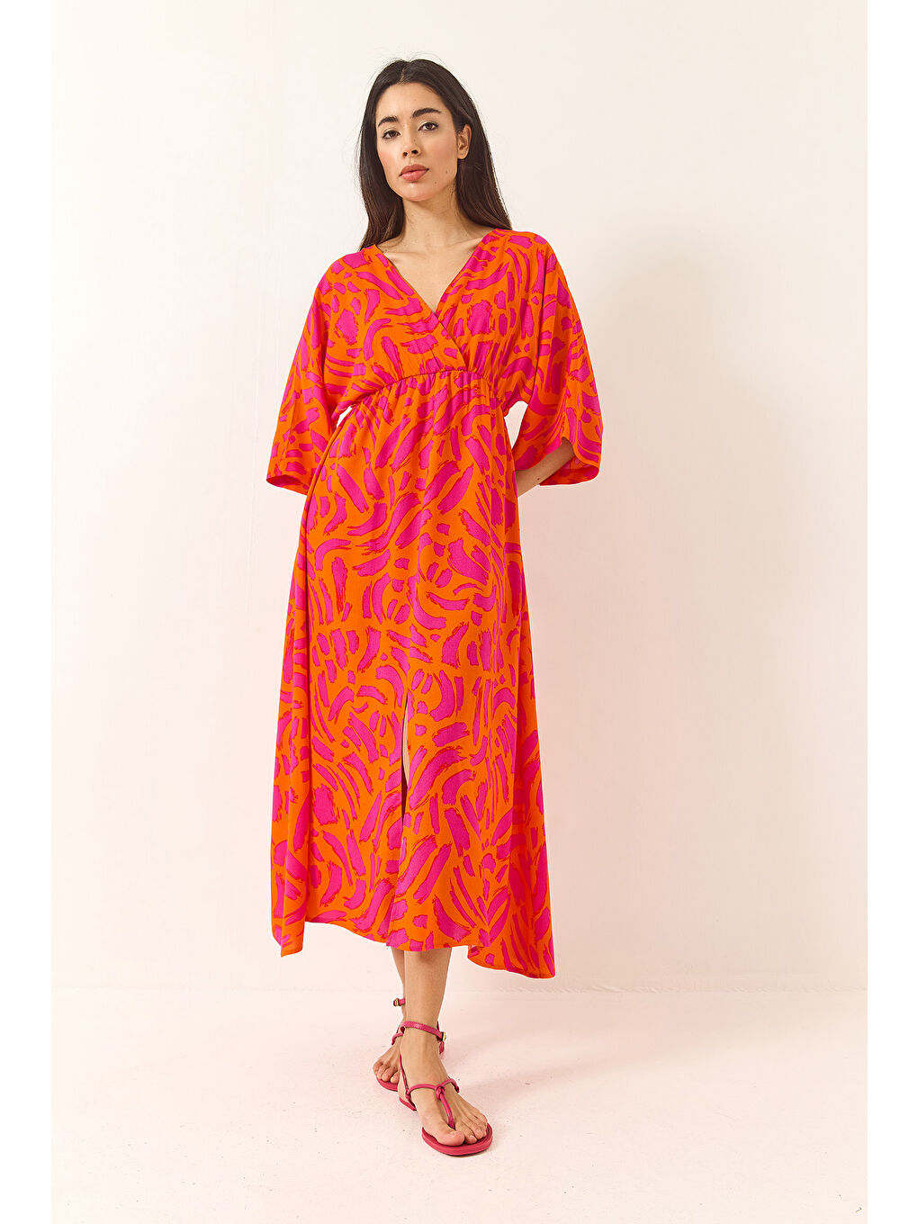 Turuncu Kadın Anvelop Yaka Beli Lastikli Desenli Yazlık Viskon Elbise-1