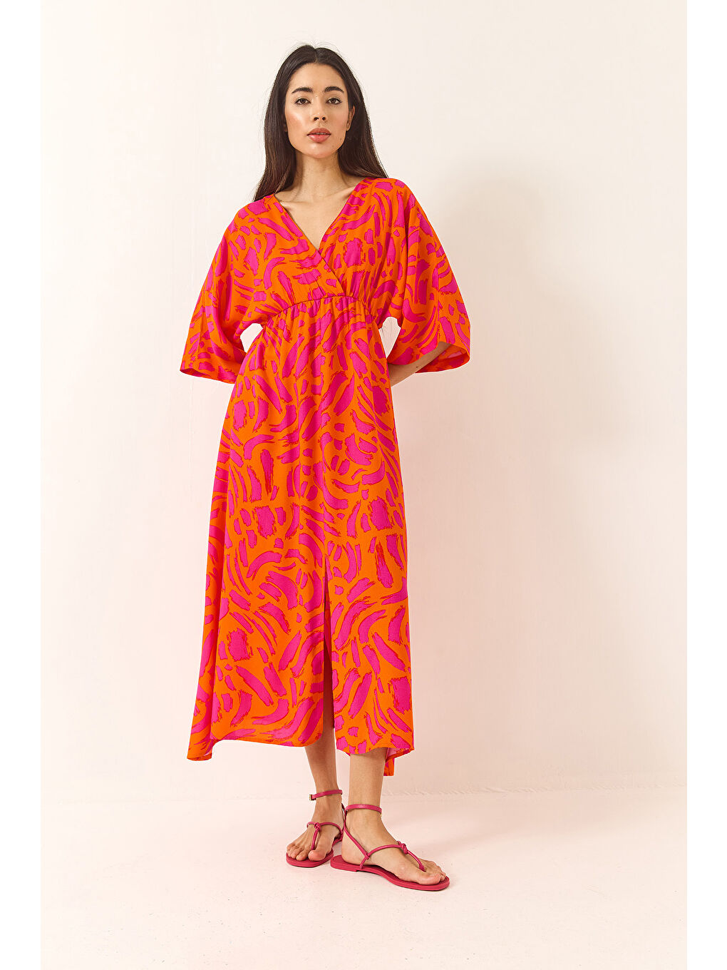 Turuncu Kadın Anvelop Yaka Beli Lastikli Desenli Yazlık Viskon Elbise-2