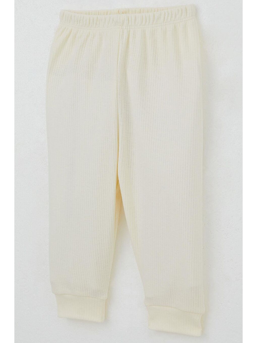 Ekru Kız Bebek Pijama Takımı Omuzdan Patlı Yaka Kısmı Fırfırlı Yazı Nakışlı Krem (4 Ay-1 Yaş)-3