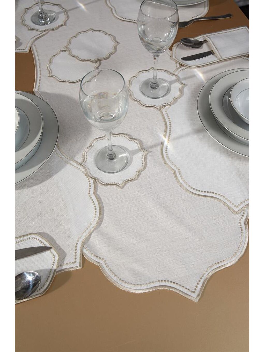 Damla Keten Nakışlı Amerikan Servis Takımı 19 Parça Bej-5