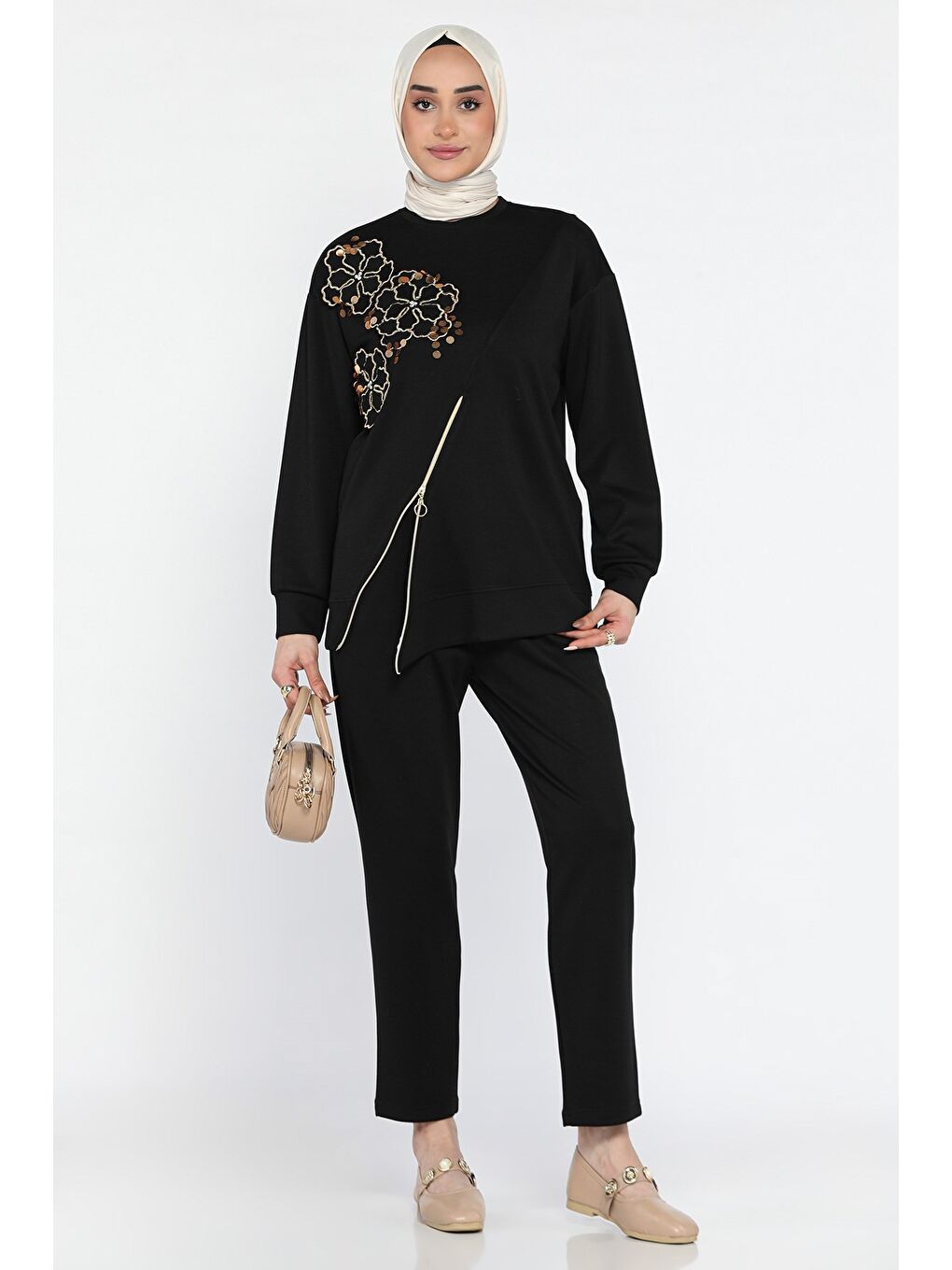 Siyah Tesettür Aplike Nakışlı Sweat Pantolon İkili Takım-1