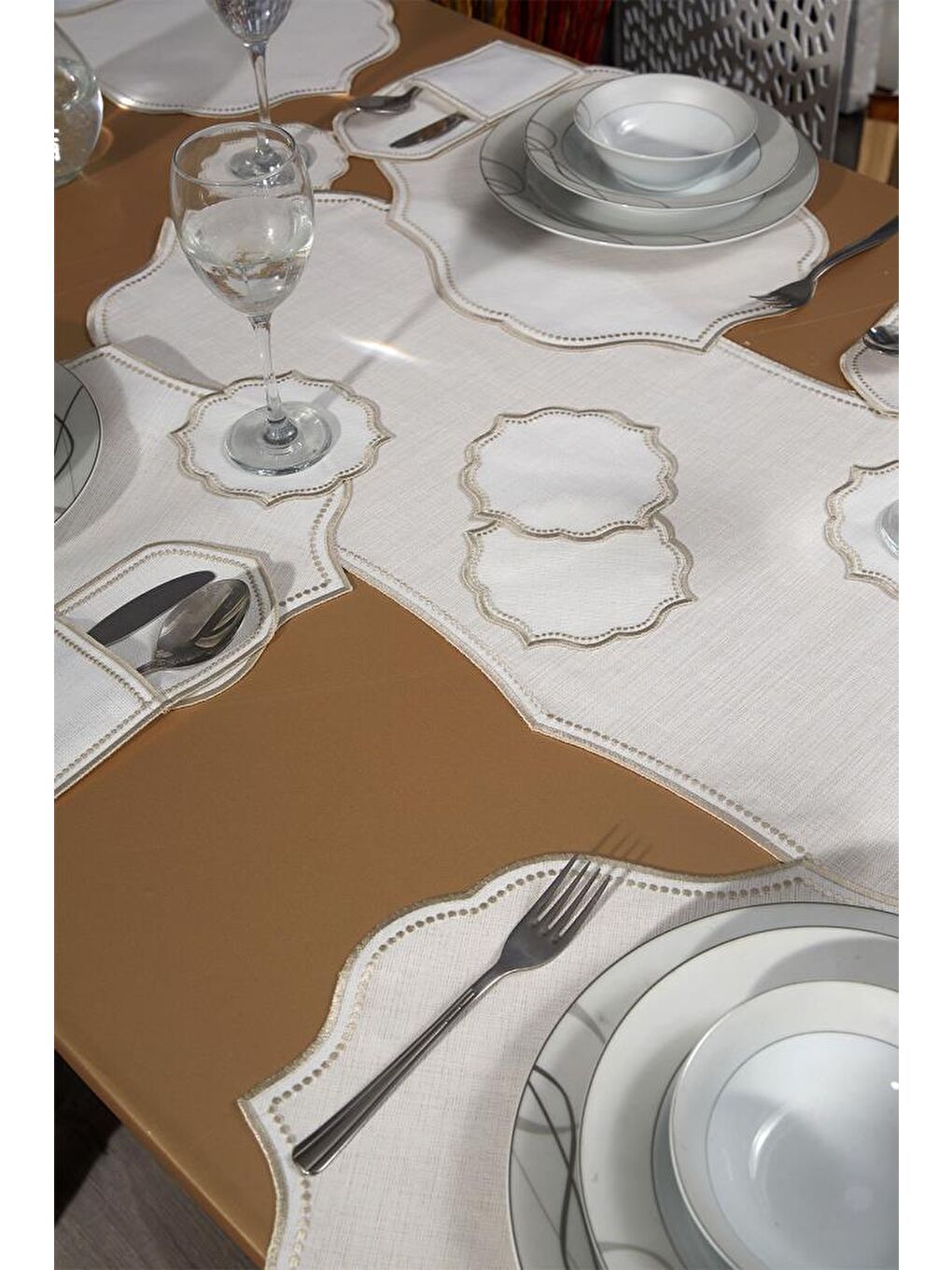 Damla Keten Nakışlı Amerikan Servis Takımı 19 Parça Bej-6