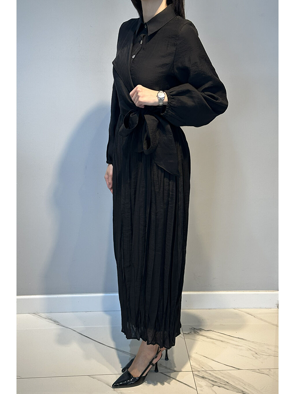 Belden Bağlamalı Kolları Latik Detaylı Nil Elbise 747 Siyah-2