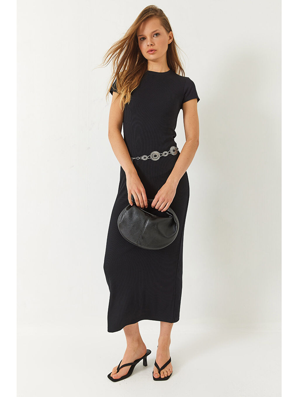 Siyah Kadın Kısa Kollu Saran Fitilli Midi Elbise