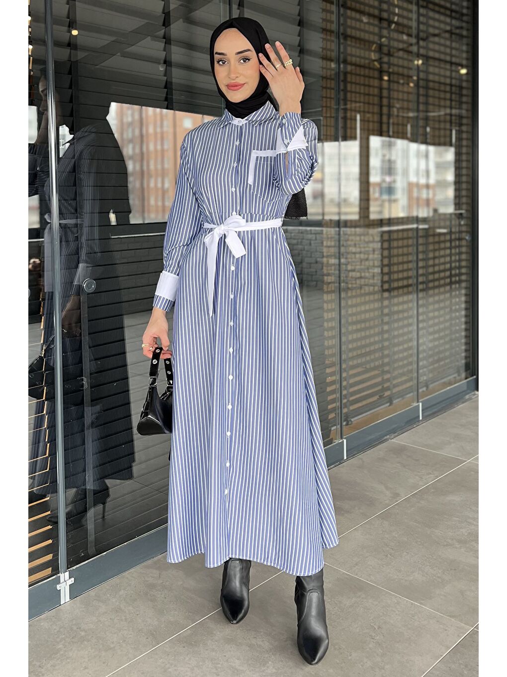Mavi Kadın Çizgi Desenli Tek Cepli Boydan Düğmeli Tesettür Elbise-2