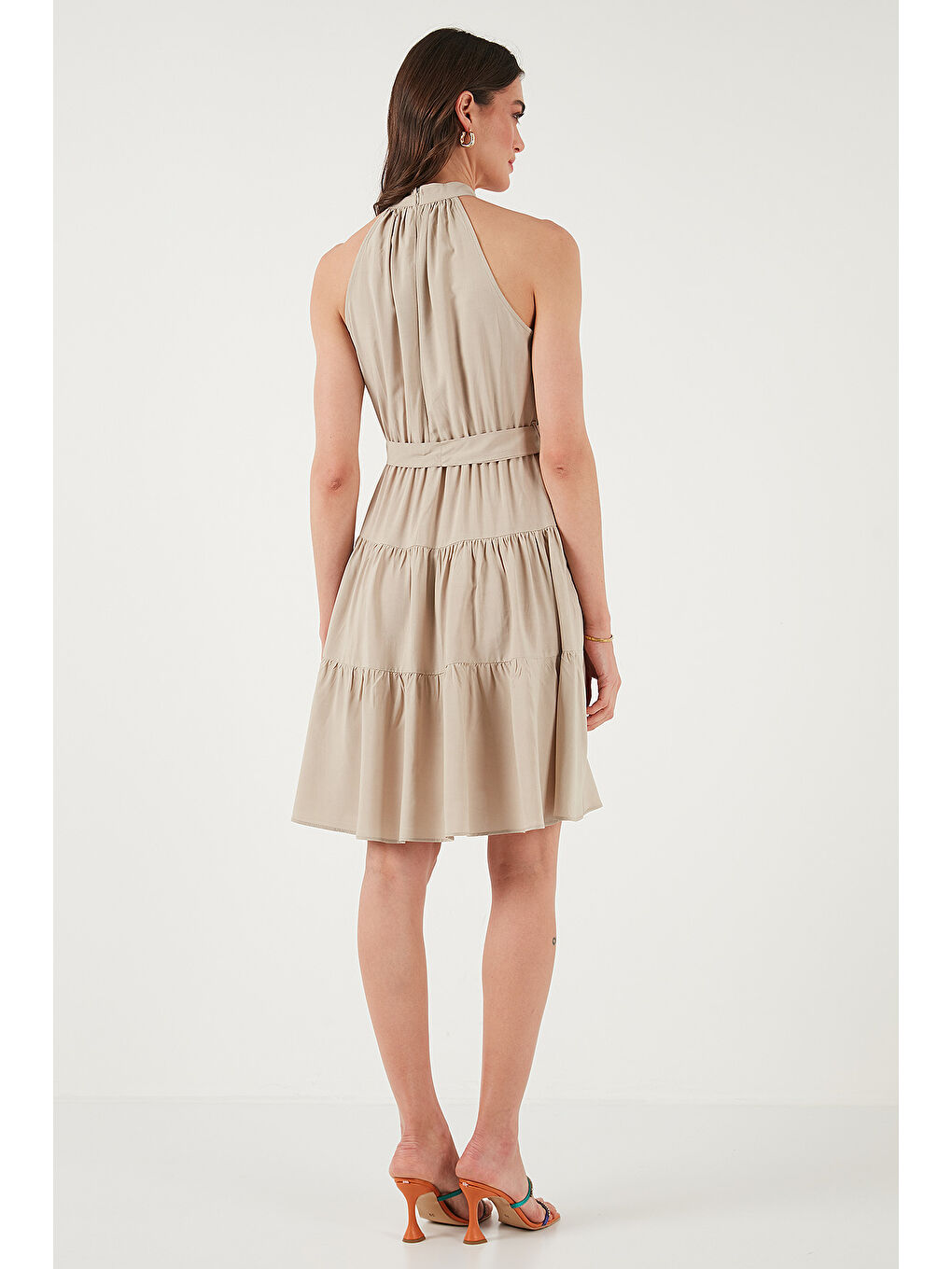 Bej Pileli Regular Fit Halter Yaka Mini Boy Kemerli Kadın Elbise 6772041-6