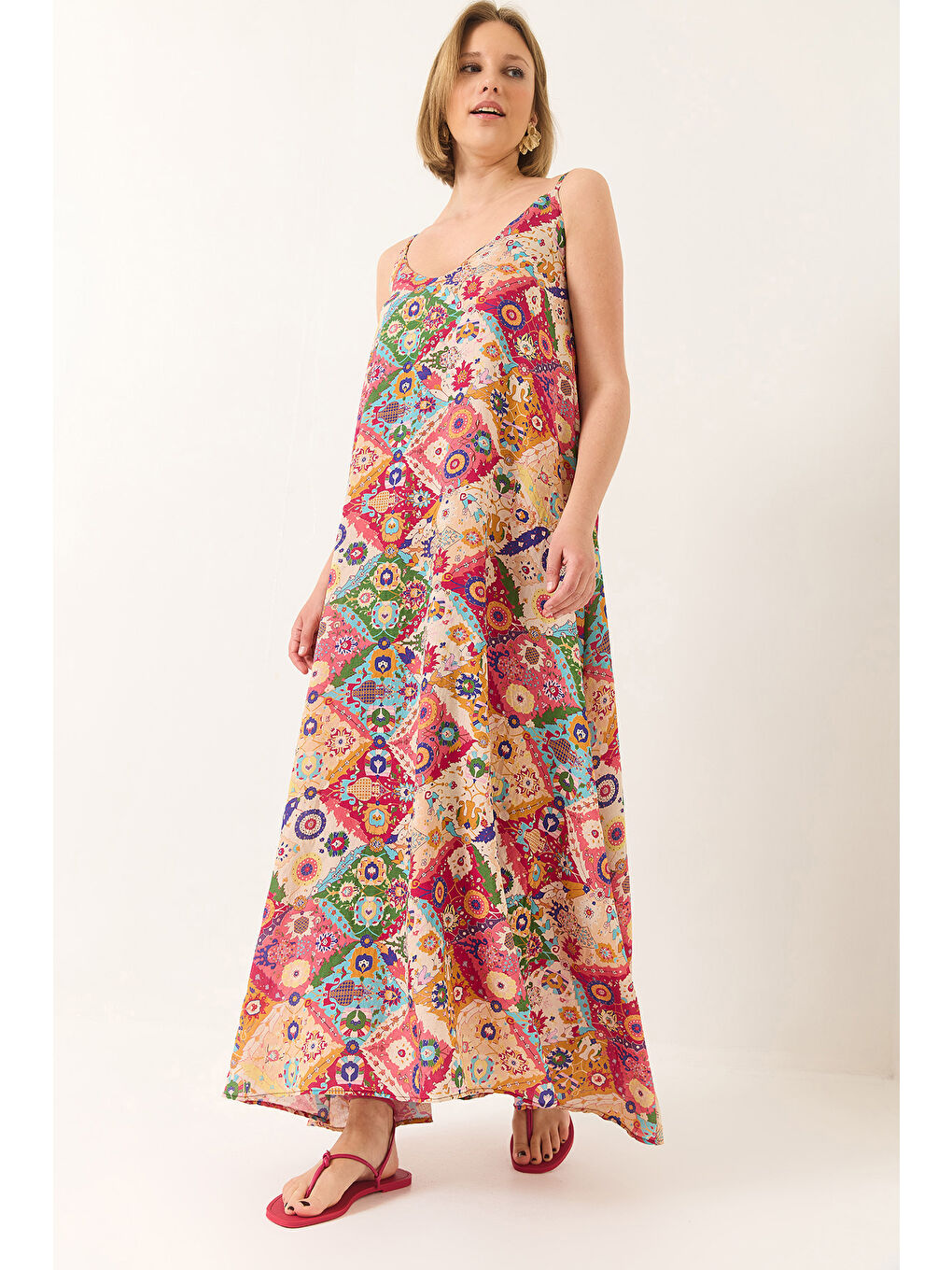 Karışık Kadın V Yaka İnce Askılı Desenli Astarlı Yazlık Uzun Elbise-4