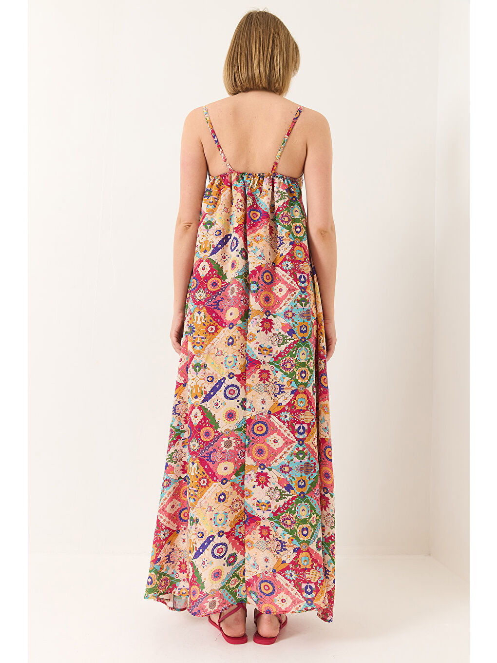 Karışık Kadın V Yaka İnce Askılı Desenli Astarlı Yazlık Uzun Elbise-6