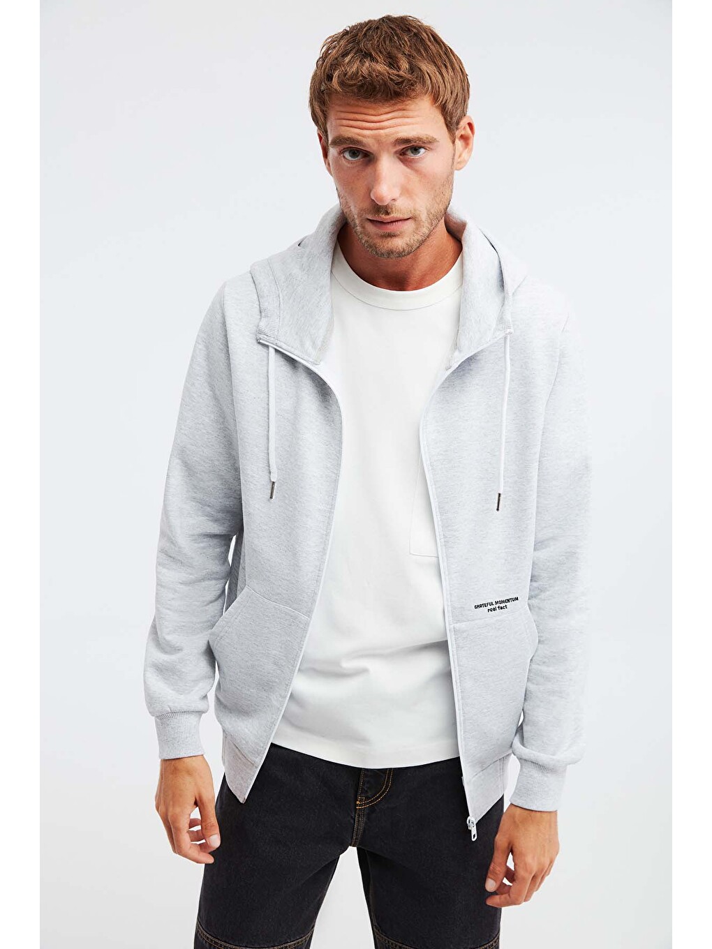 Momentum Erkek Fermuarlı Yuksek Yaka Kapüşonlu Nakışlı Kordonlu İçi Polarlı Açık Gri Sweatshirt-1