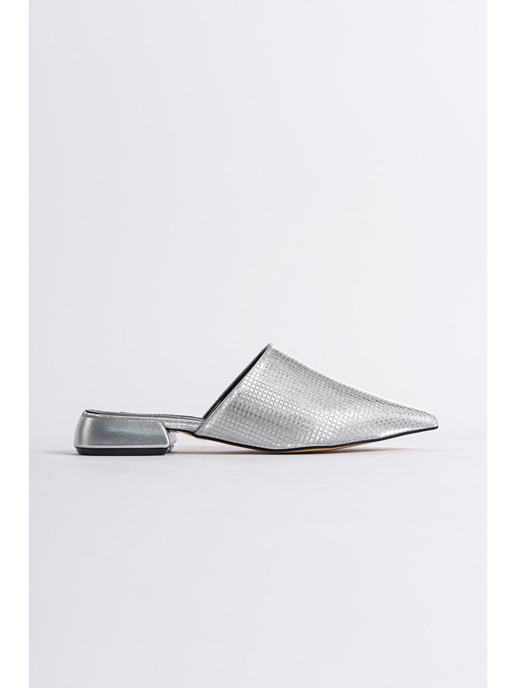 Gri Sivri Burunlu Kısa Topuklu Kapalı Kadın Terlik-2