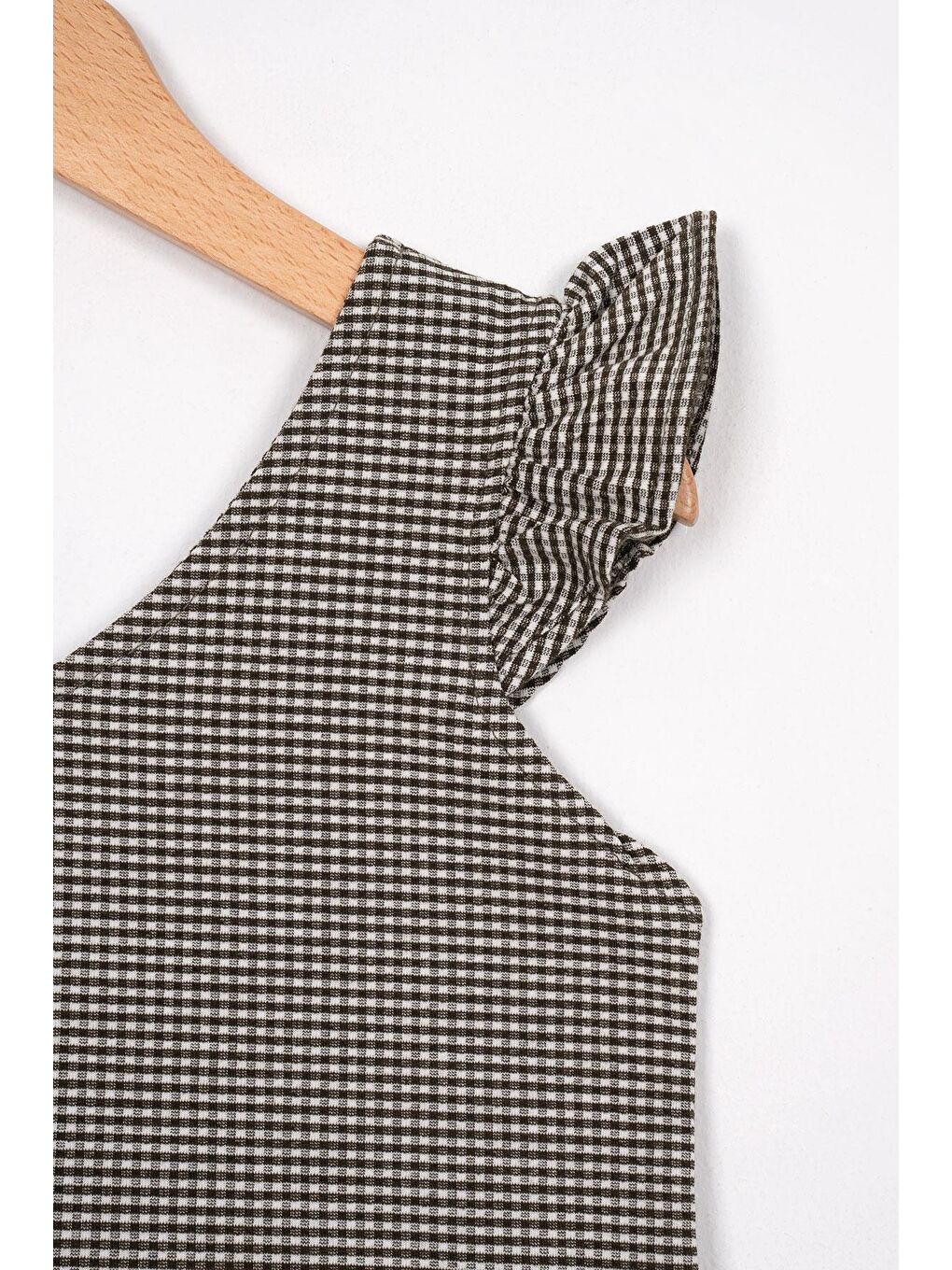 Haki V Yaka Fırfır Detaylı Kız Çocuk Şortlu Takım-1