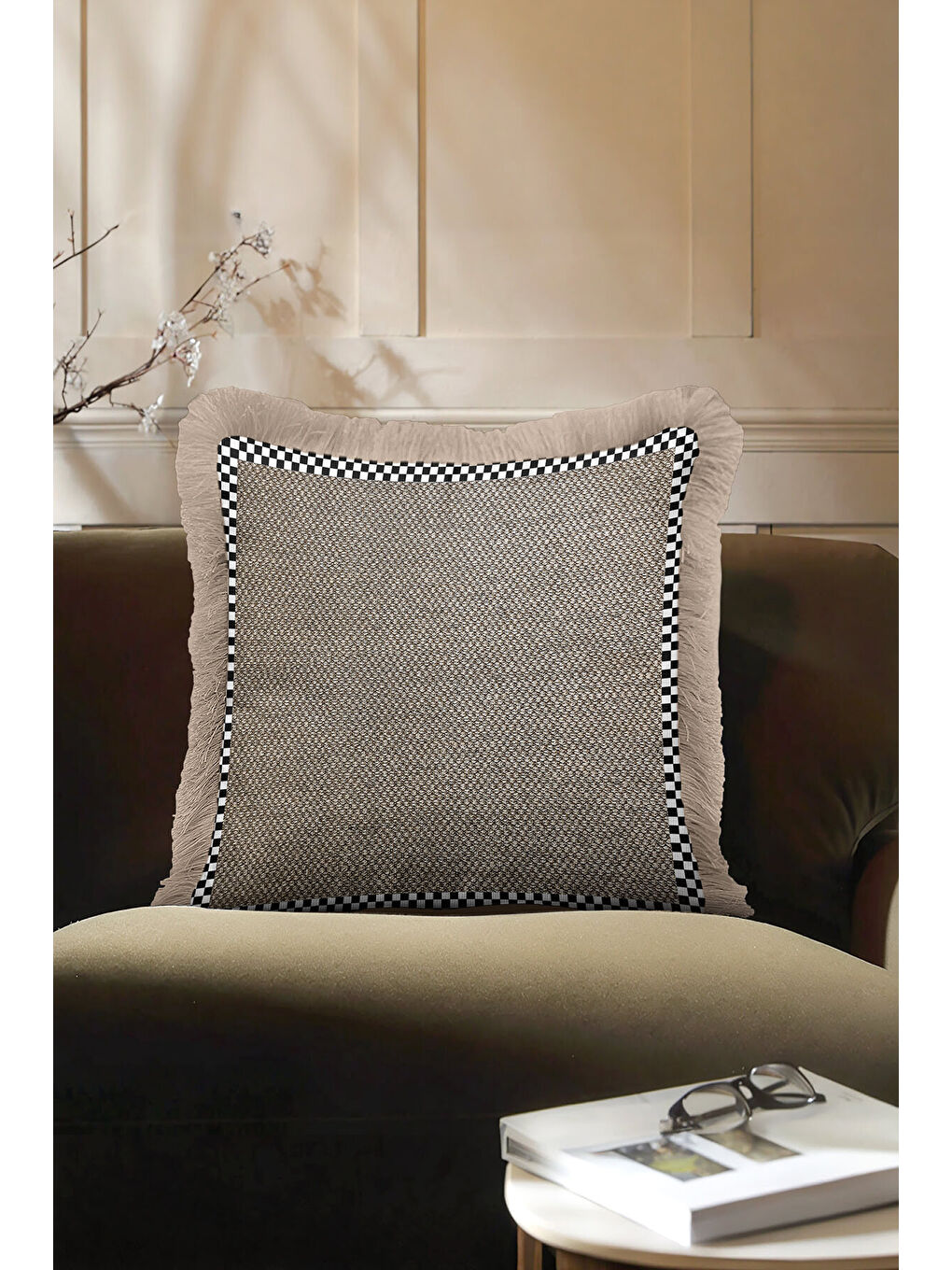 Karışık Zarif Geometrik Çizgili Saçaklı Yastık Kılıfı - Monokrom Modern Bej Siyah Püsküllü Kırlent Kılıfı-1