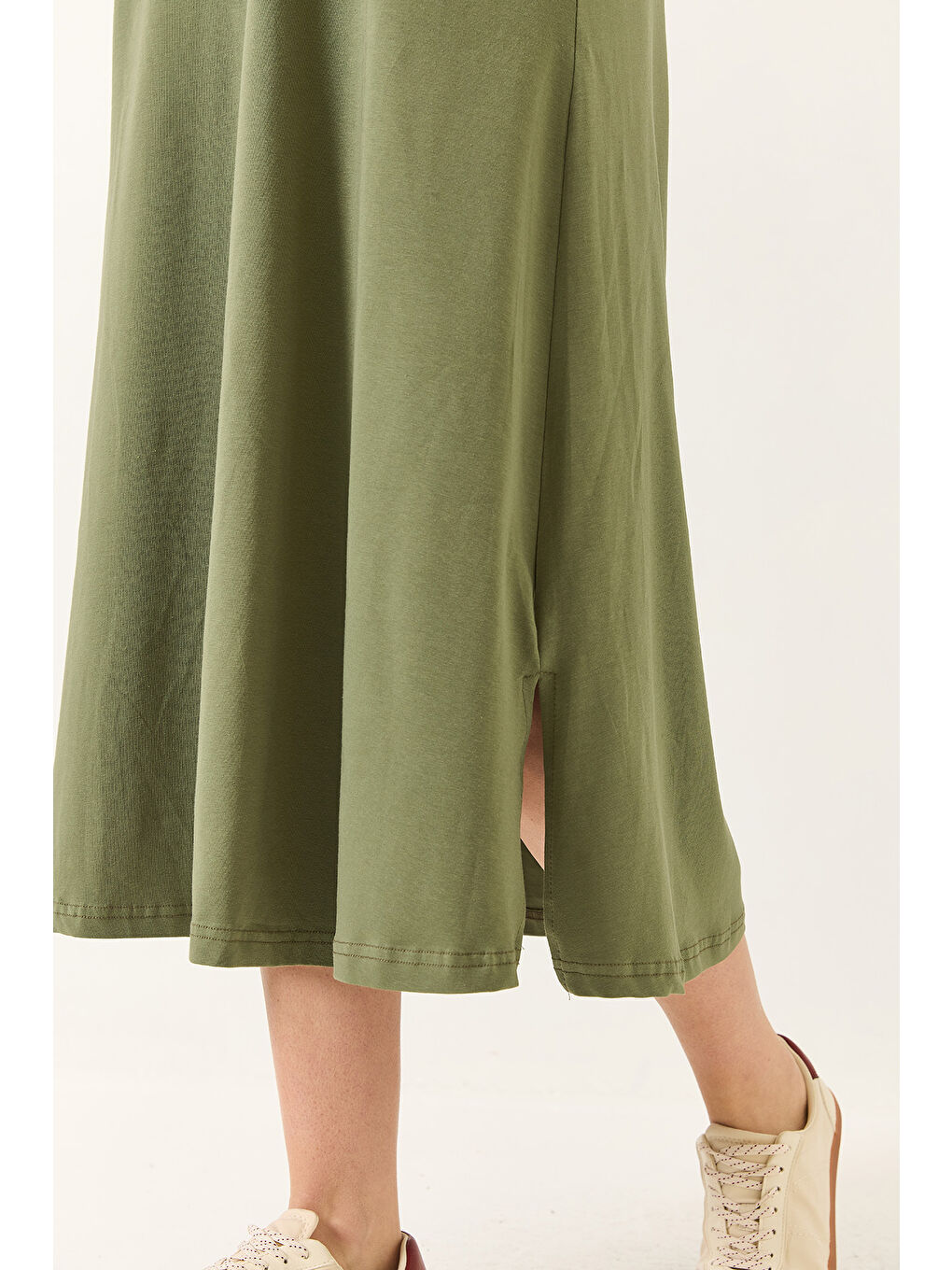 Yeşil Kadın V Yaka Kısa Kollu Cep Detaylı Uzun Basic Elbise-4