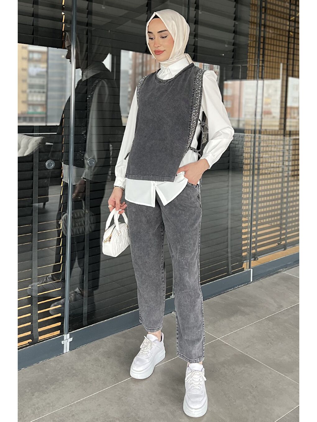 Antrasit Yan Bağlamalı Taş Detaylı Jean Yelek Gömlek Pantolon Jean Tesettür Üçlü Takım-3