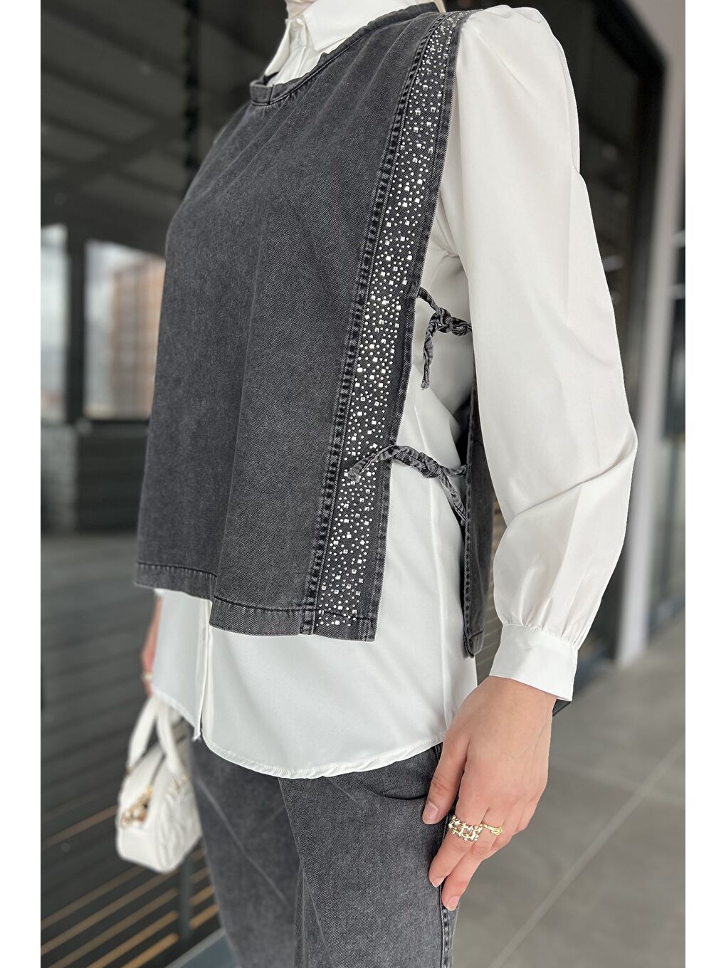 Antrasit Yan Bağlamalı Taş Detaylı Jean Yelek Gömlek Pantolon Jean Tesettür Üçlü Takım-4